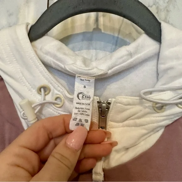 Zyia small zip jacket grey pink white pockets drawstring hooded activewear cozy - Picture 3 of 7